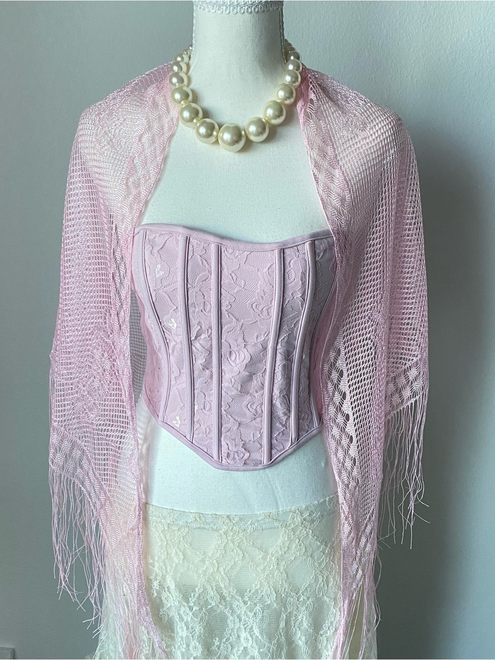 Elegant Pink Lace Corset Scarf